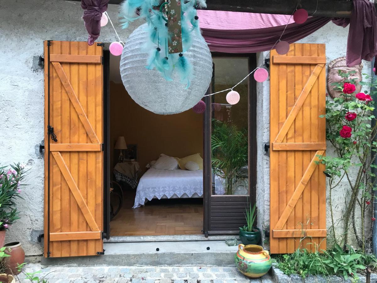 Au Pain Des Anges Ξενοδοχείο Saint-Gervais en-Belin Εξωτερικό φωτογραφία